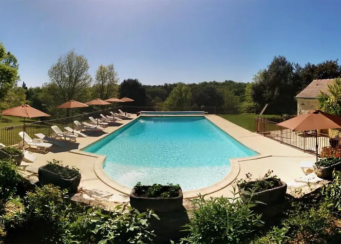 Au Pre De L'arbre * سارلا لا كانيدا