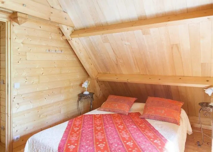 Au Pre De L'arbre بيت للعطل *